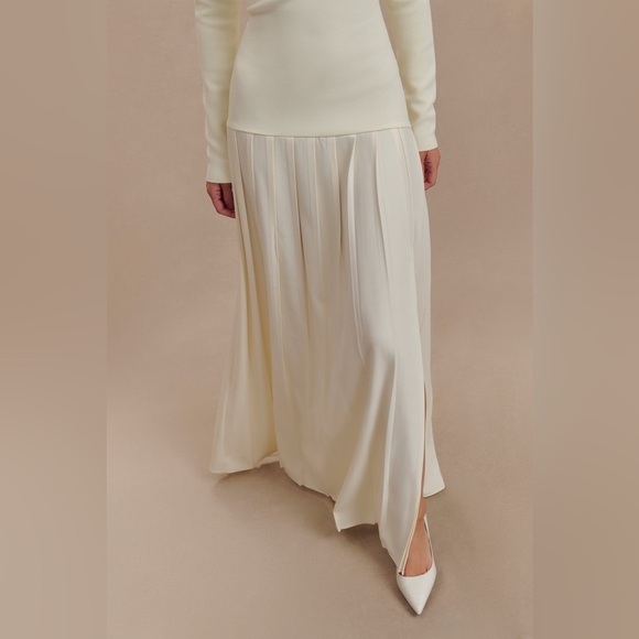 Meshki Presley Off-Shoulder Knit Maxi Dress in Ivory — XL - Picture 10 of 15